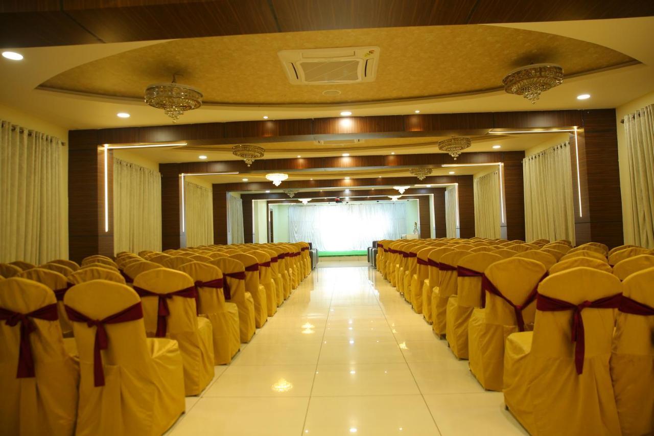 Hotel Maruthi Inn Nirmal  Dış mekan fotoğraf