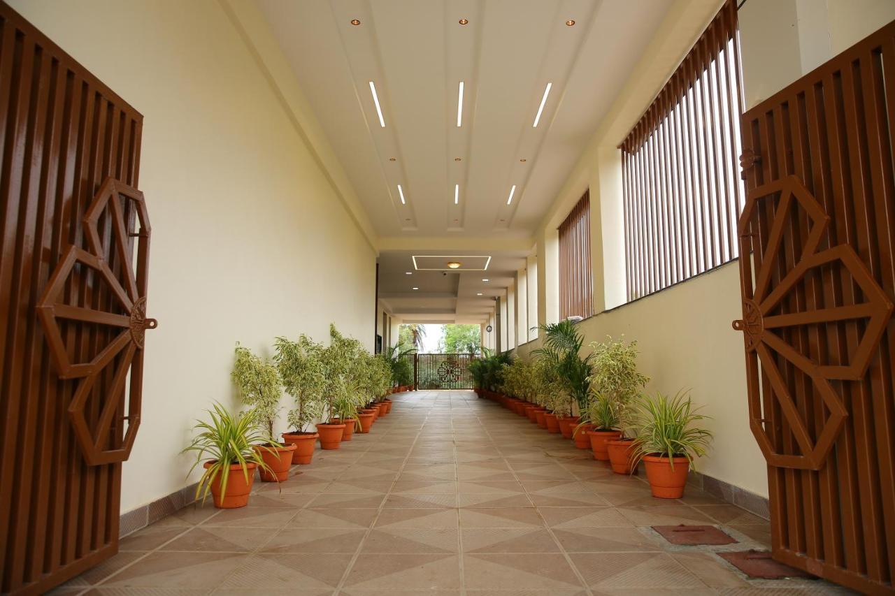 Hotel Maruthi Inn Nirmal  Dış mekan fotoğraf